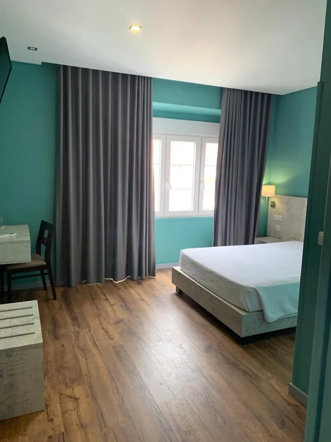 Fonte Luminosa Guest House Lisbon