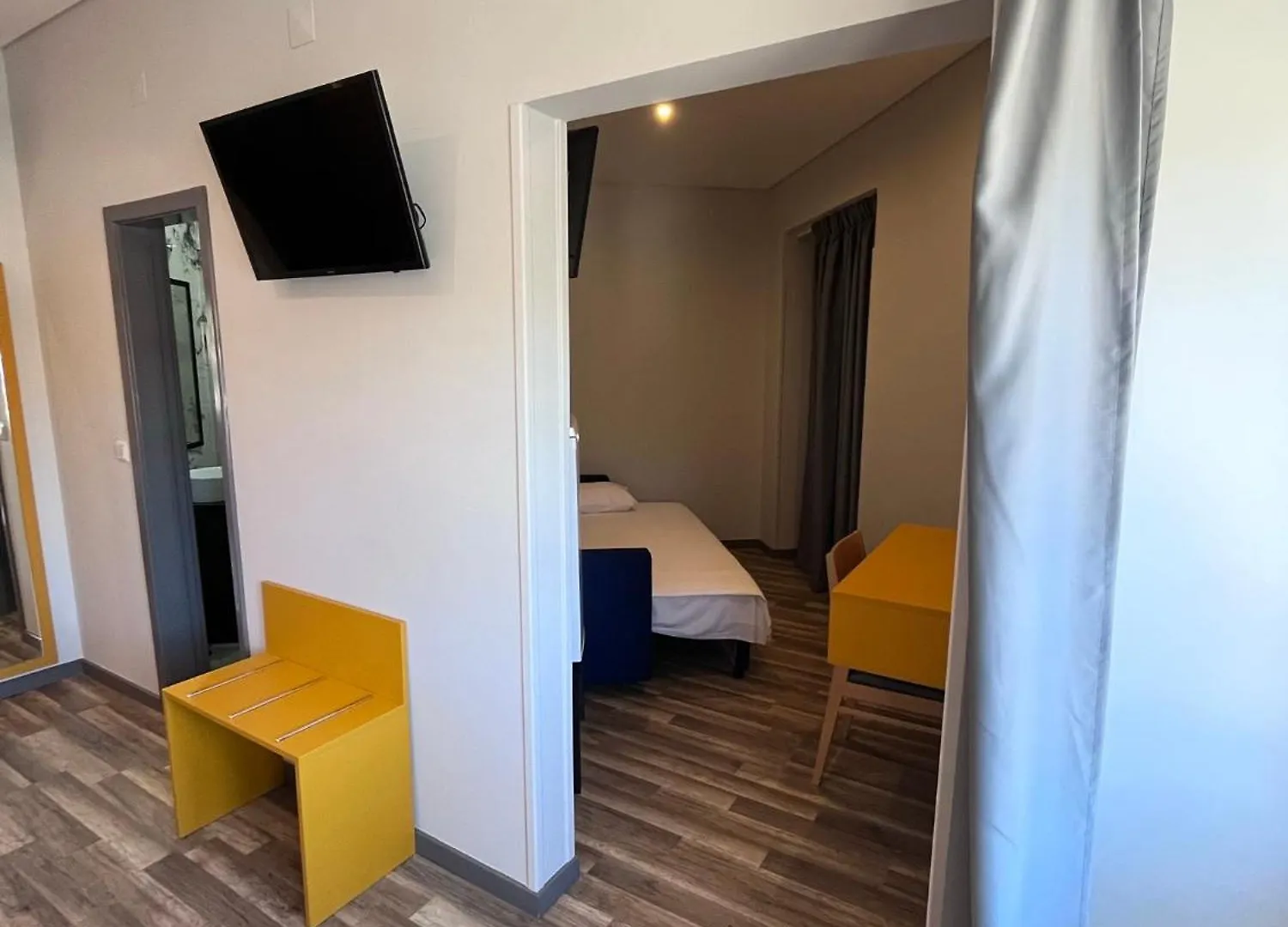 Fonte Luminosa Guest House Lisbon