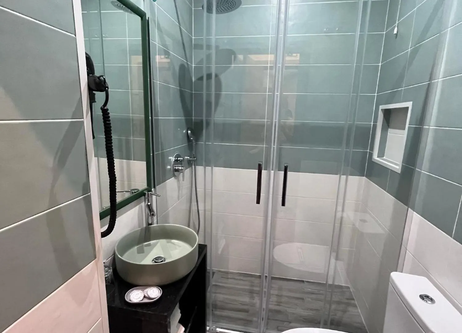 Fonte Luminosa Guest House Lisbon