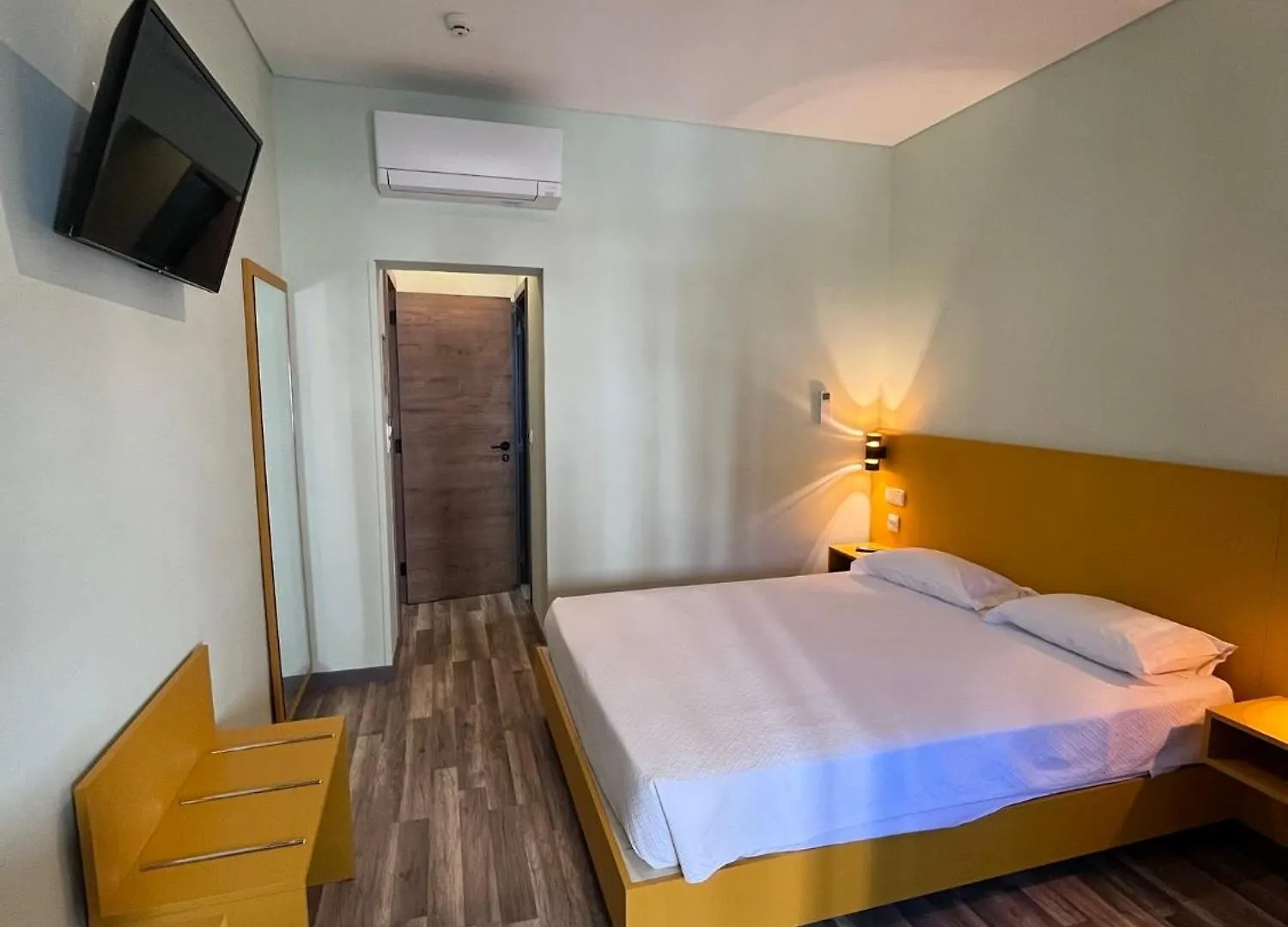 Fonte Luminosa Guest House Lisbon
