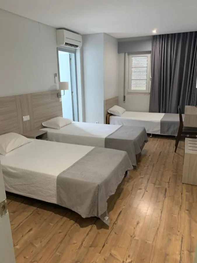 Fonte Luminosa Guest House Lisbon
