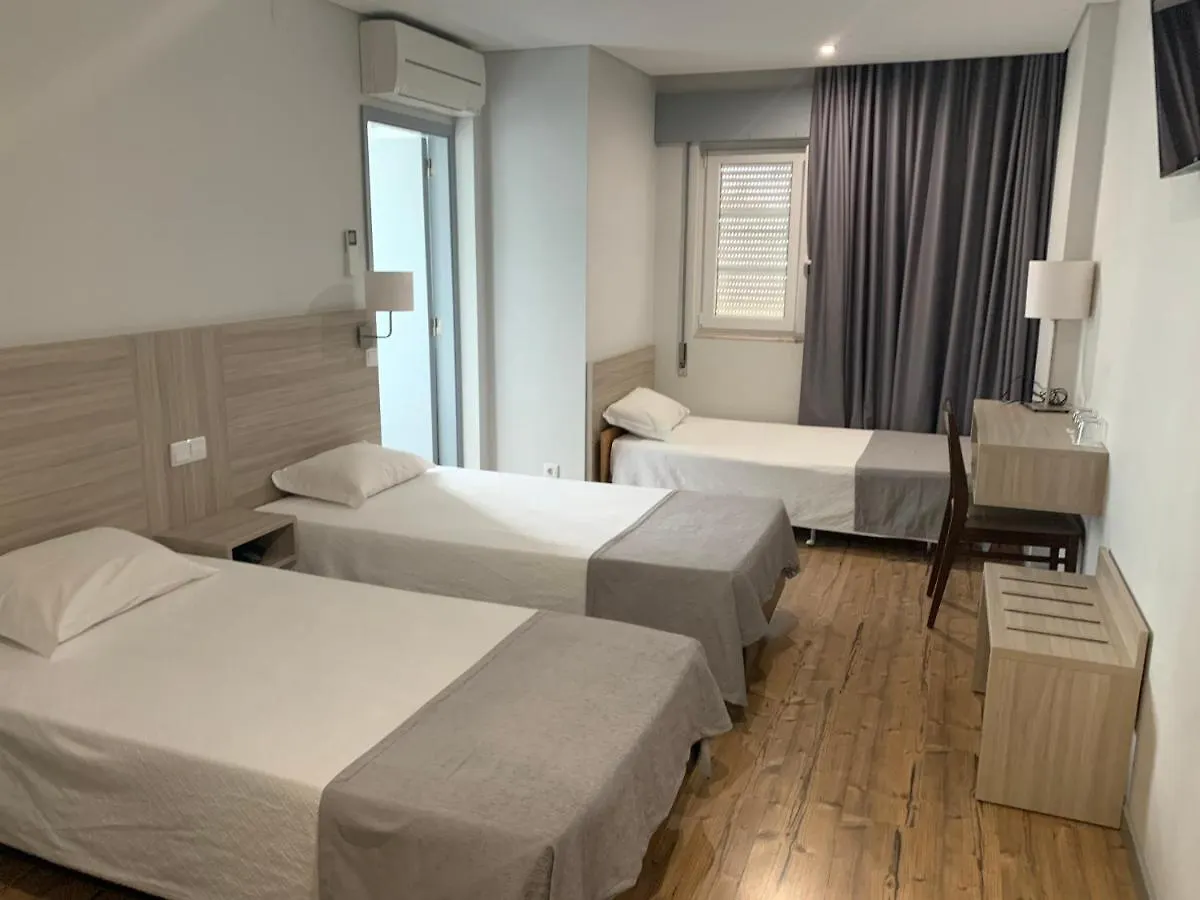 **  Fonte Luminosa Guest House Lisbon Portugal