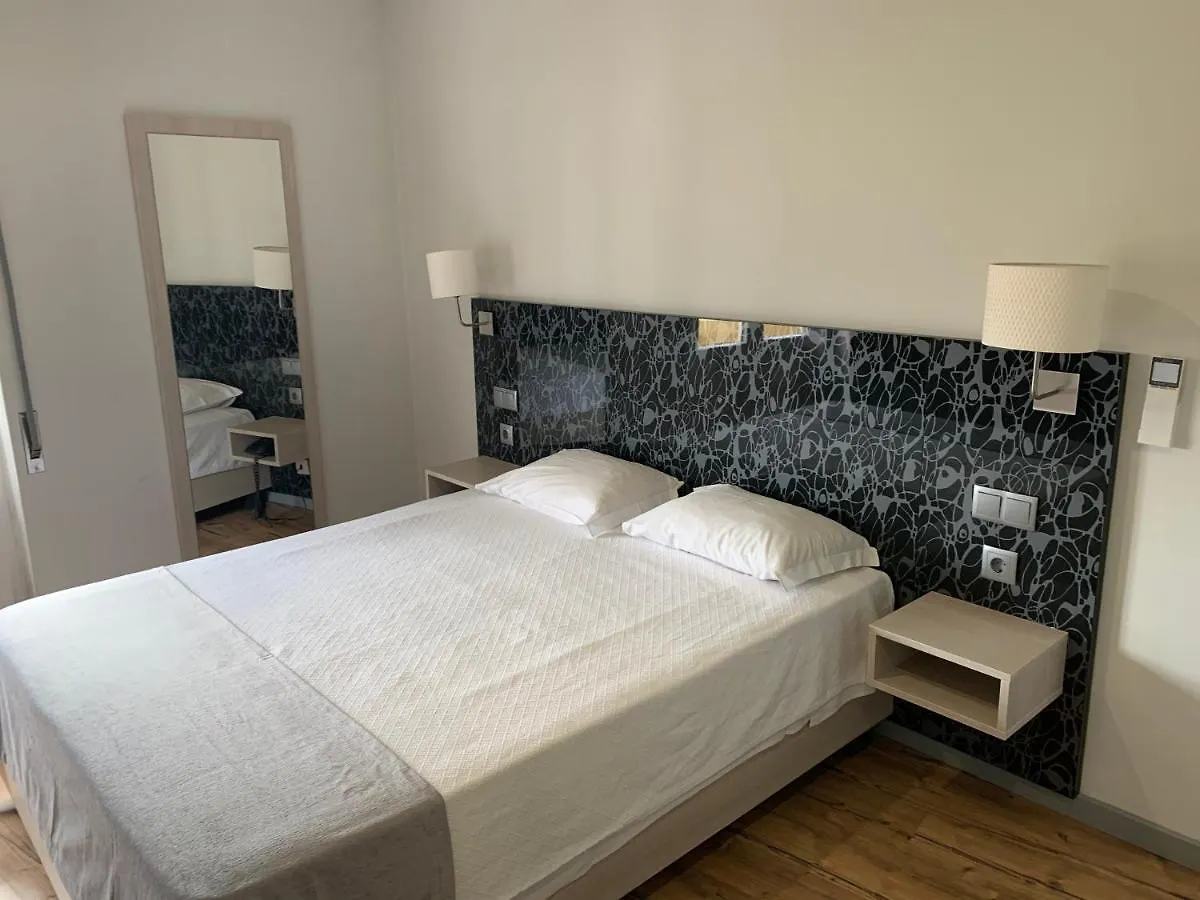Fonte Luminosa Guest House Lisbon